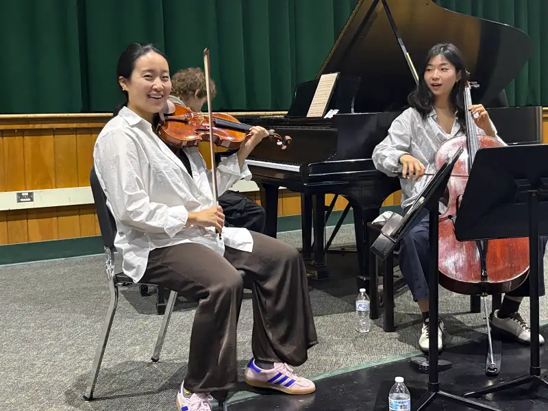 Amara trio outreach